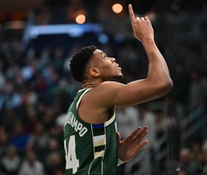 要说谁最可能被交易，字母哥、小卡、吹杨、加兰、朱哥都很有可能。 字母哥数据