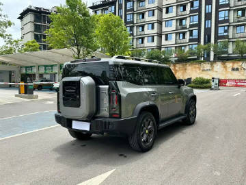 十几万能拿下的方盒子SUV，捷途旅行者确实把氛围感做足了。造型很吸睛...