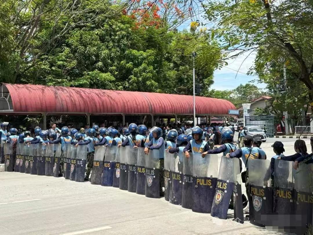 菲国警又出声表态了！6月5日，菲国警发声，否认独立节围攻总统府的传闻。日前，