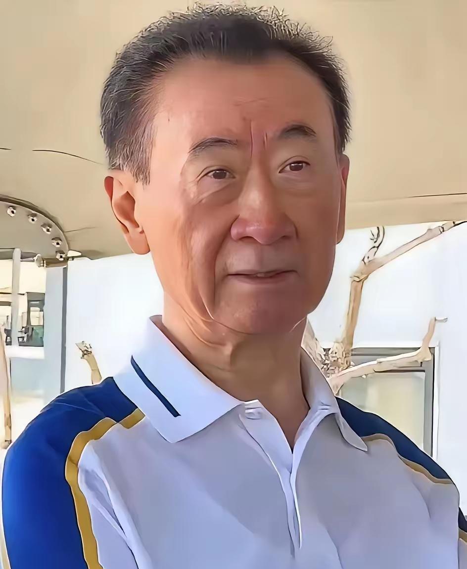 听说国民公公被限制高消费了，这才几年光阴，人都老脱相了，首富不容易当啊，