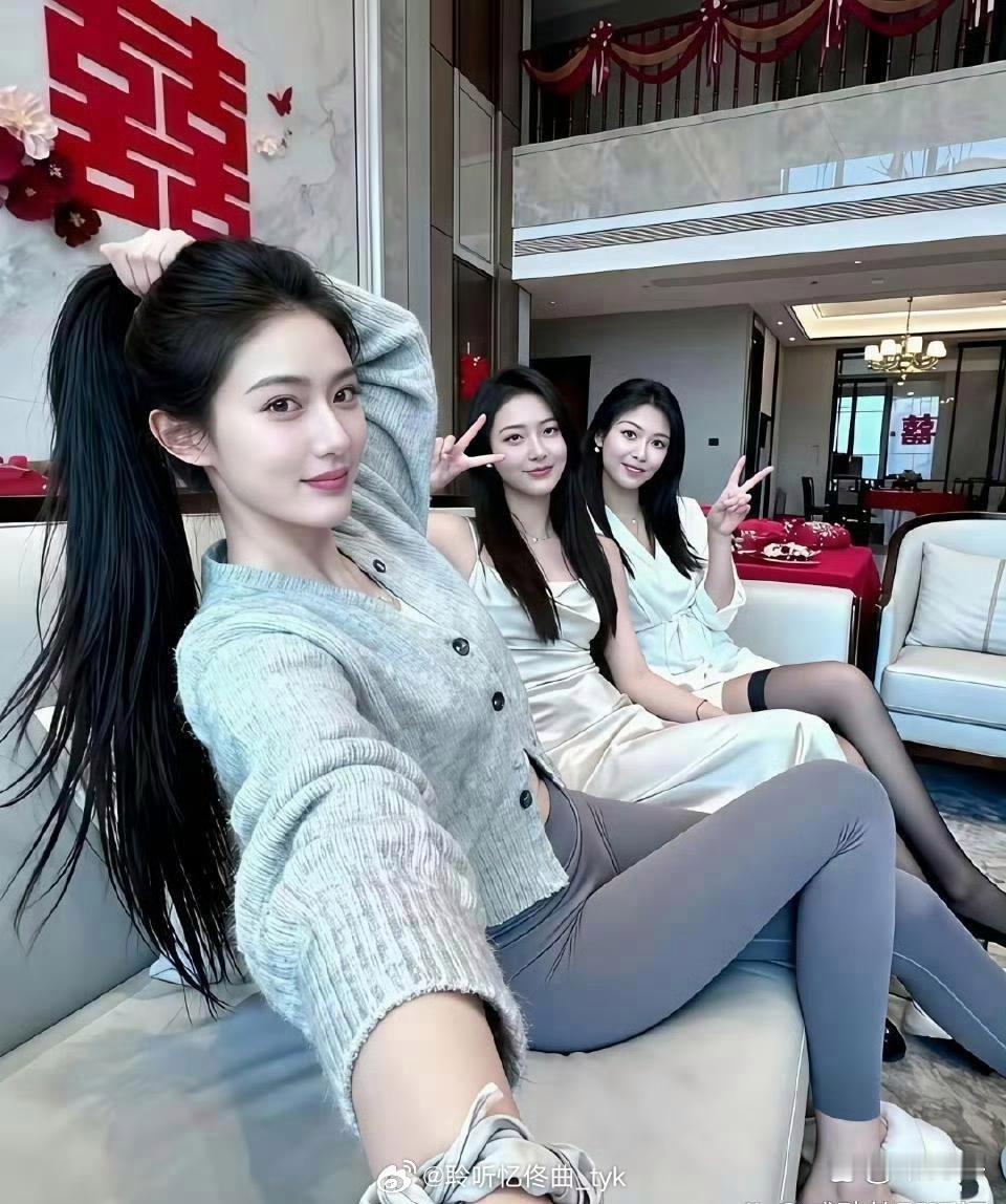 糟了糟了！看见伴﻿娘‏那一眼，整个沦陷了！‎