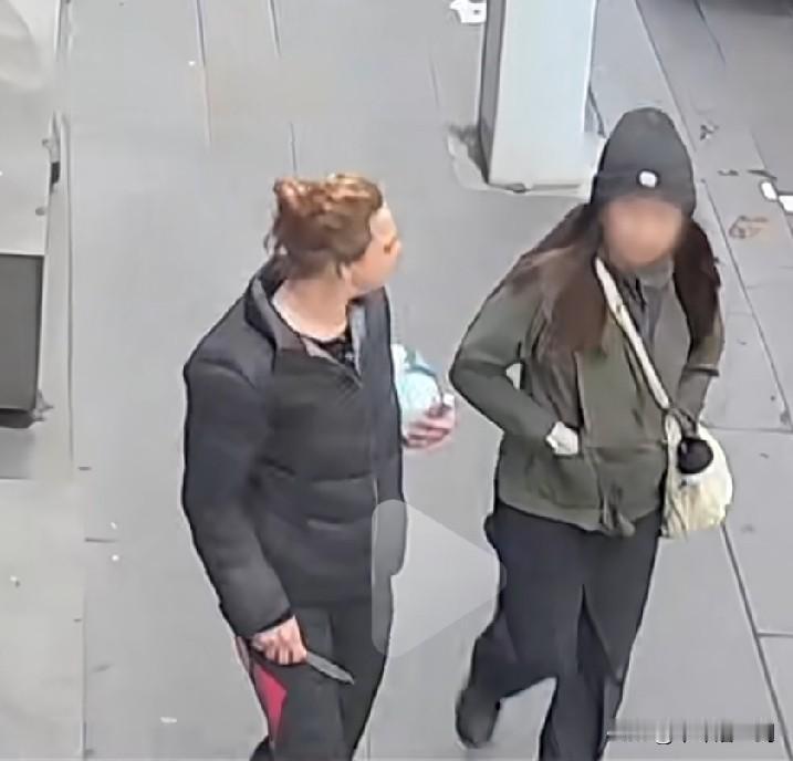 澳大利亚，一亚裔女子上班途中，遭随机桶刺，嫌疑人一路尾随，猛地将利刃刺向她的右胸