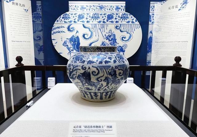 1980年，广西横县，施工队挖出一个“骨灰罐”，觉得太晦气，便把它扔了，后来被一