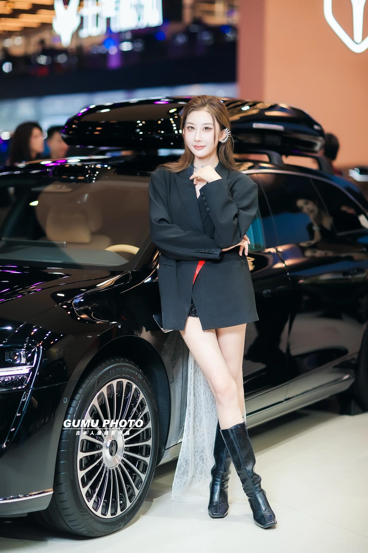 2026成都车展北汽展台模特