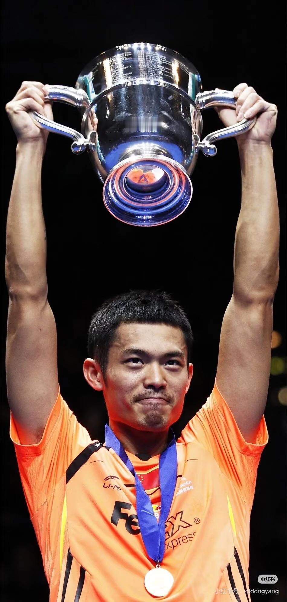 林丹的眼光实在太毒辣。当初一下就选对了退役后的发展方向。看到现在张军的处境才