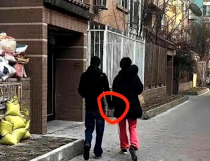 两人真的进入了“养老”状态？你可能想象不到，他们的生活已完全不同。谢霆锋和王