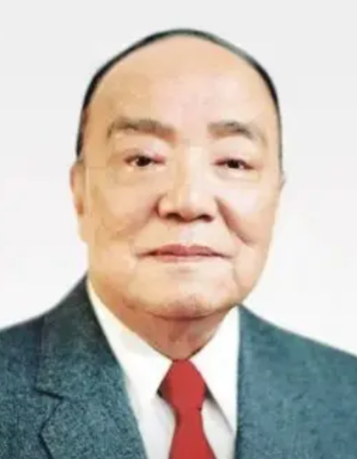 一包糖背后的深情厚谊与公私分明1966年，受时局影响，杨尚昆被错判入狱，监狱待