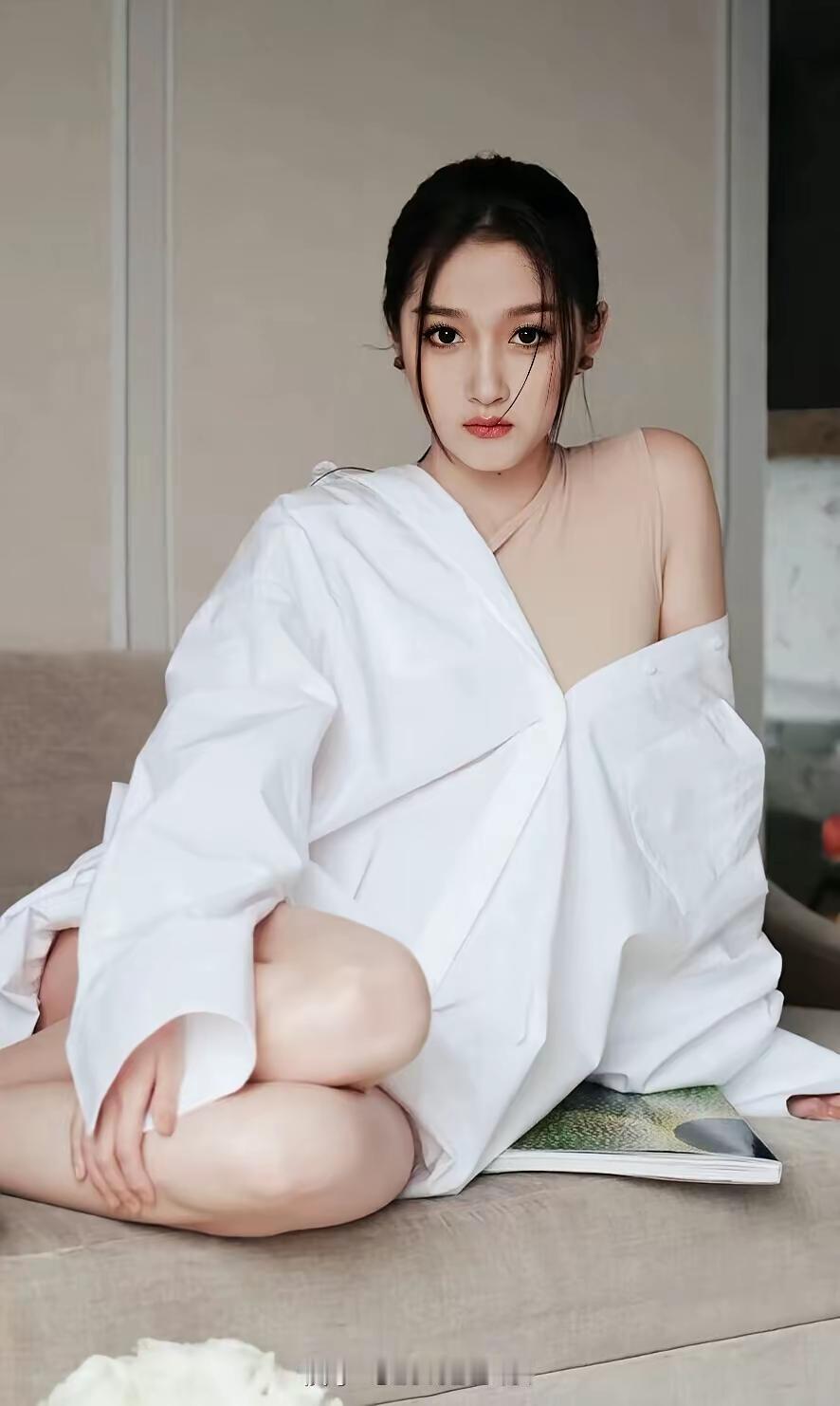 这个不咋好让我直接想起来上个世纪拍的私房写真[笑着哭][笑着哭][笑着哭]