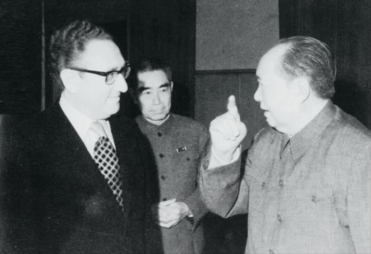 基辛格曾先后五次面见毛泽东。在《论中国》与多次晚年采访里，他反复感慨，毛泽东