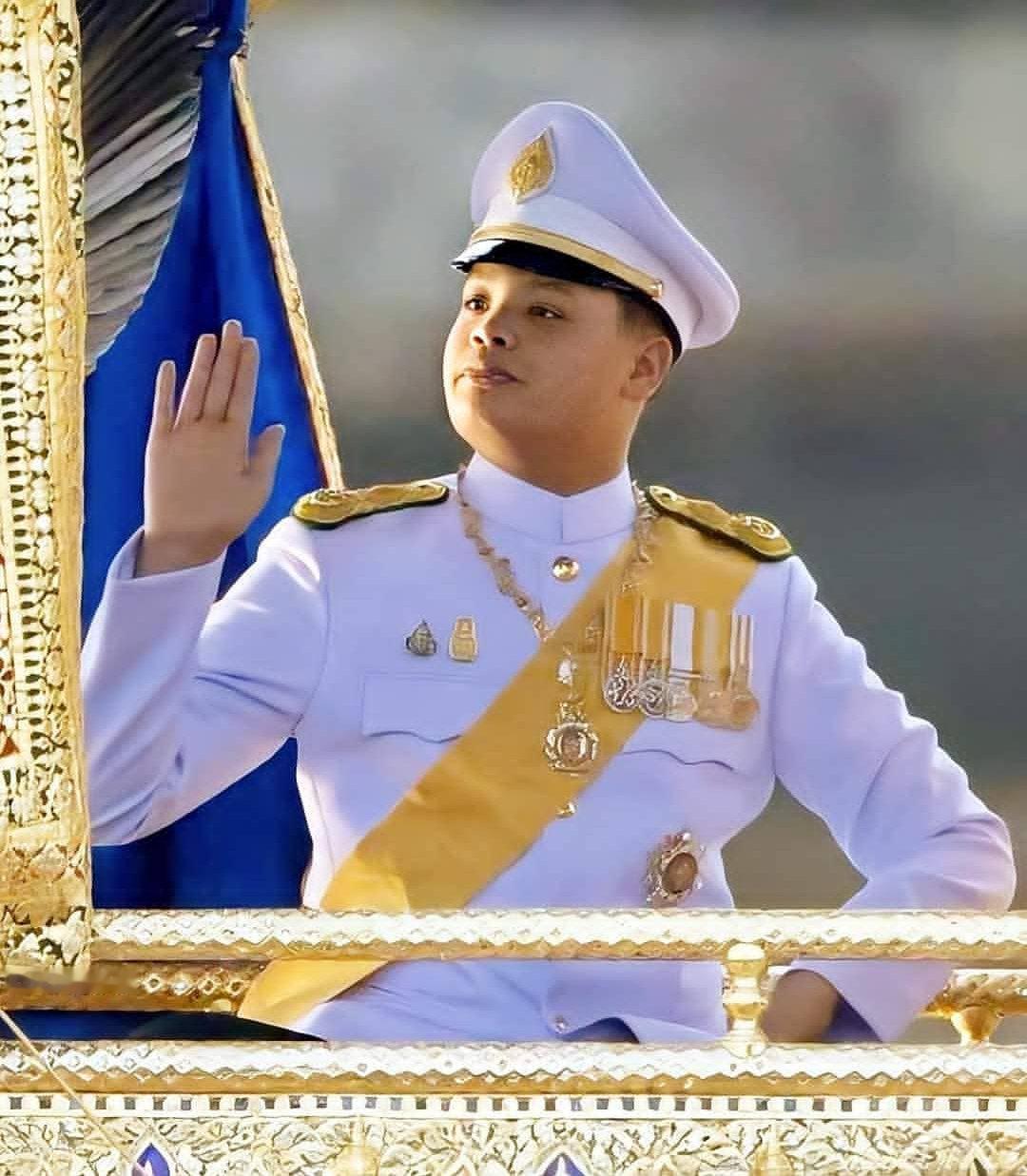 2025.5.10更新IG泰国王室🇹🇭【皇室成员】国王玛哈·哇集拉隆功的
