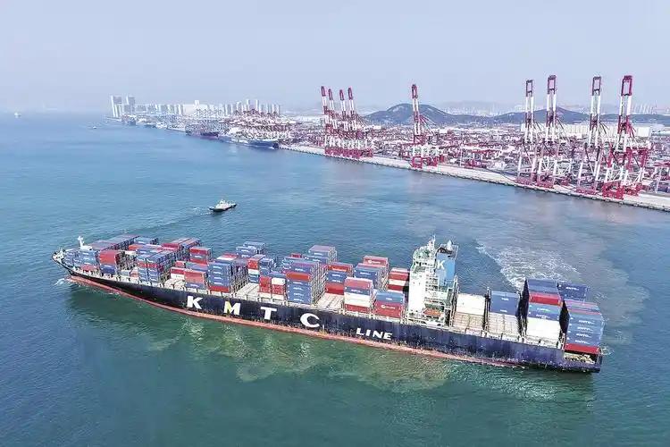 圈套一个都没踩。如今美国最恼火、最害怕的是，中国完全识破了美国一连串诡计！不但没