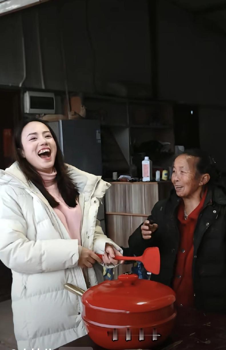 小妹儿只要不和小二娃去抢小成成的抚养权，我敢说那一部支持小二娃的的粉丝还是会支持