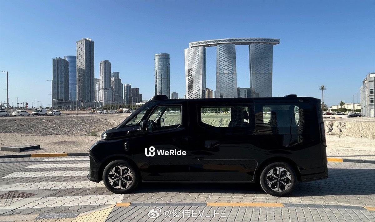 文远知行在阿布扎比启动中东首个纯无人驾驶Robotaxi试运营中国自动驾驶公司文