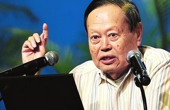美国扣押钱学森，却放杨振宁回国，是杨振宁不重要吗？这个问题，钱学森其实早就回答过
