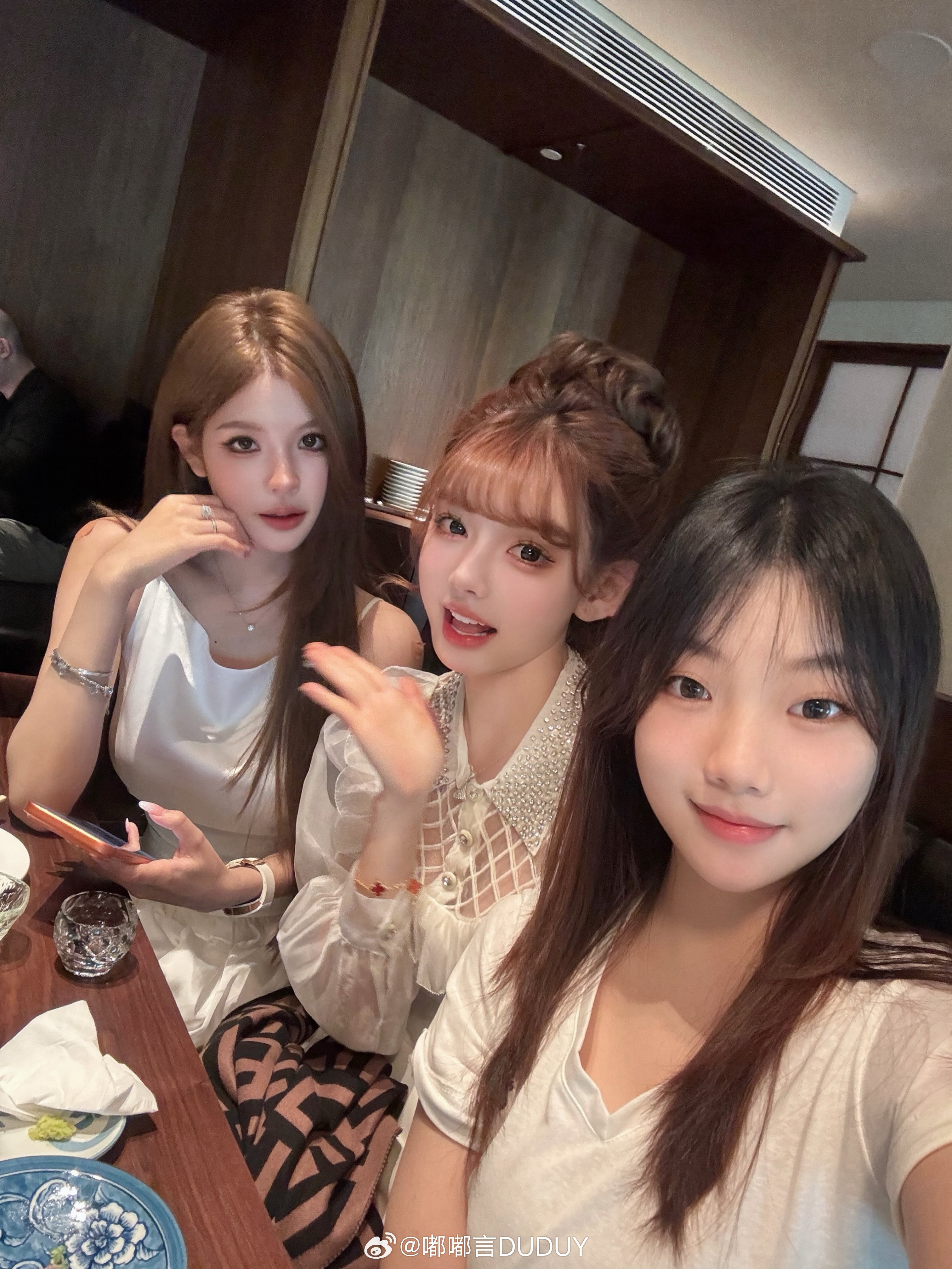 是一波回忆杀刚认识的时候我们都还是小女孩现在都是妈妈了