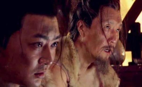 1135年，宋徽宗死后，金兵将他的尸体放在火上烤了三天三夜，期间还不停地注水，最