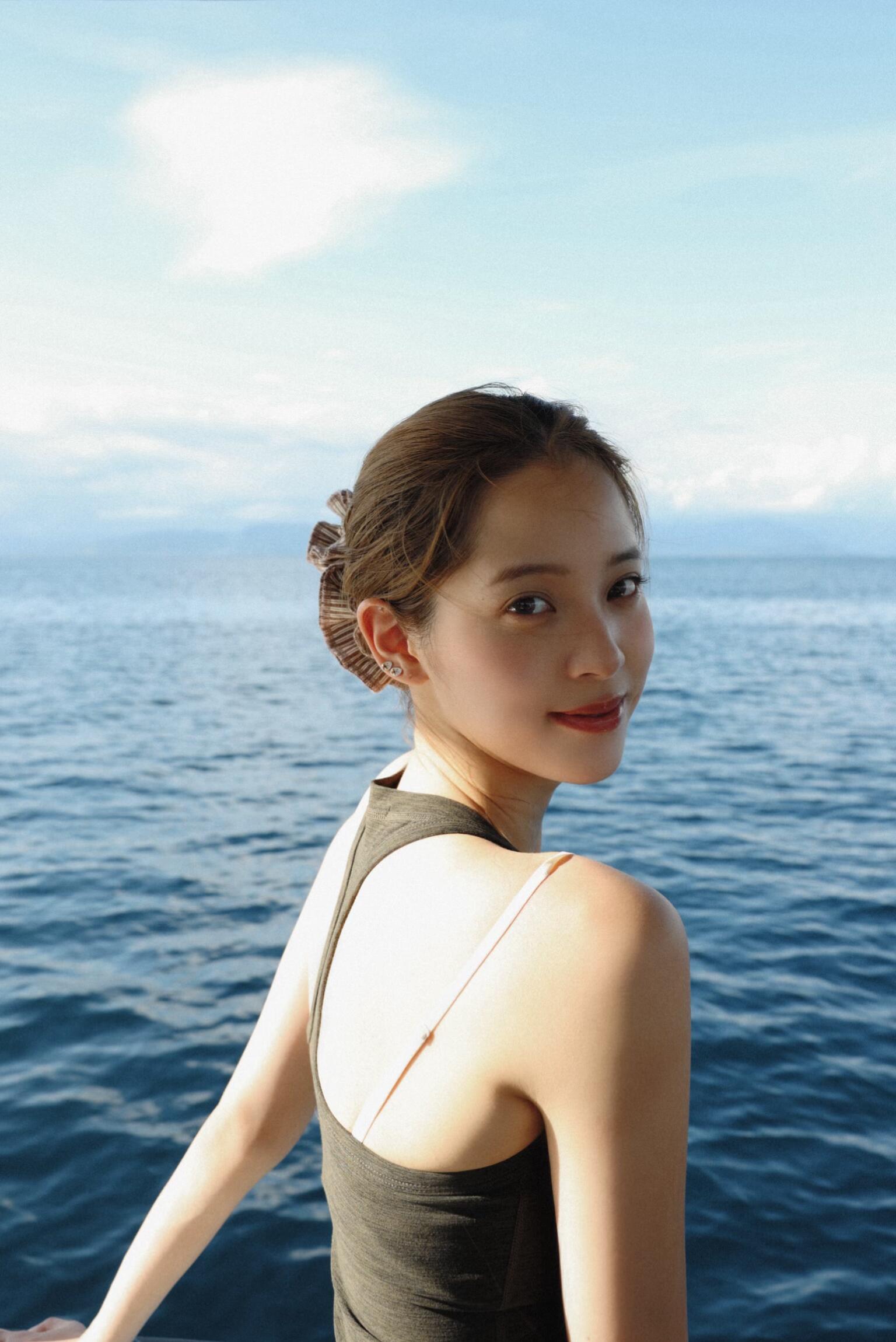 欧阳娜娜在巴厘岛这组好漂亮（我想象自己旅行出片的样子欧阳娜娜