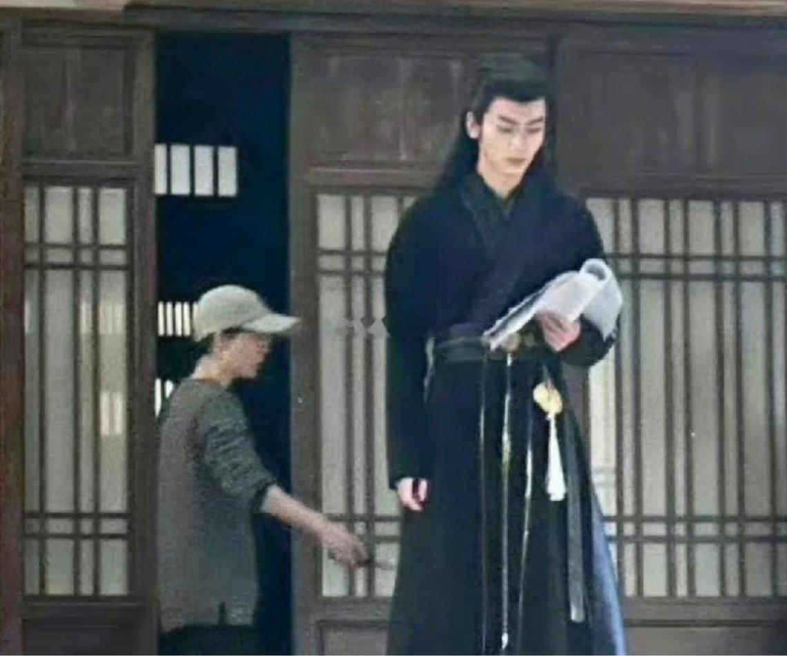 知道郭敬明这么矮，没想到比想象中更意外。。