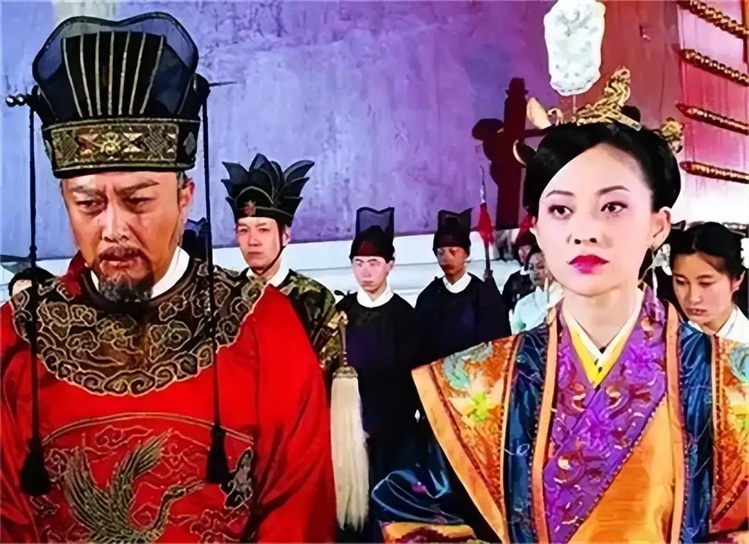 1584年，万历皇帝抄家的旨意下达十多天，锦衣卫才打开封锁已久的张府大门，张居正家中17口人早已被活