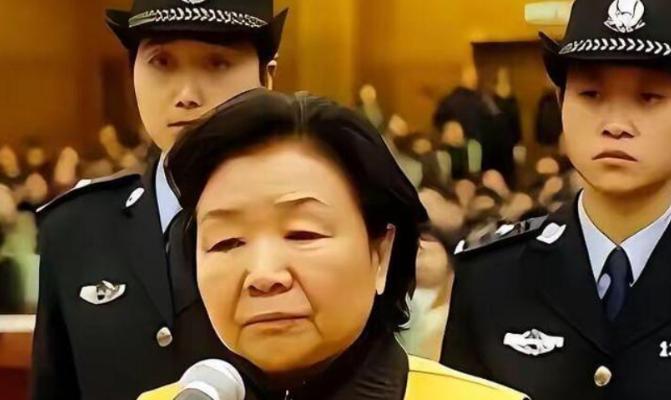 有记者核实了一个消息，瞬间在网上炸了锅，那个当年一手造成三鹿毒奶粉事件、被判处无