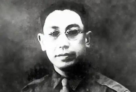 郭汝瑰起义后，一直以为自己权谋高超，直到建国后，他才知道，之所以能活到解放，全靠