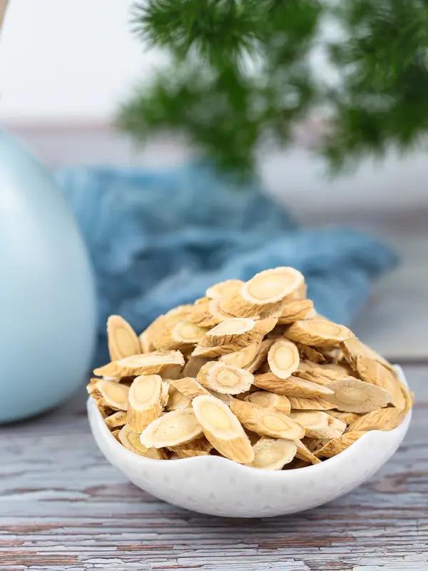 黄芪搭什么能最大对身体有益呢?黄芪可是个好东西，它搭配不同食材，对身体益处多多