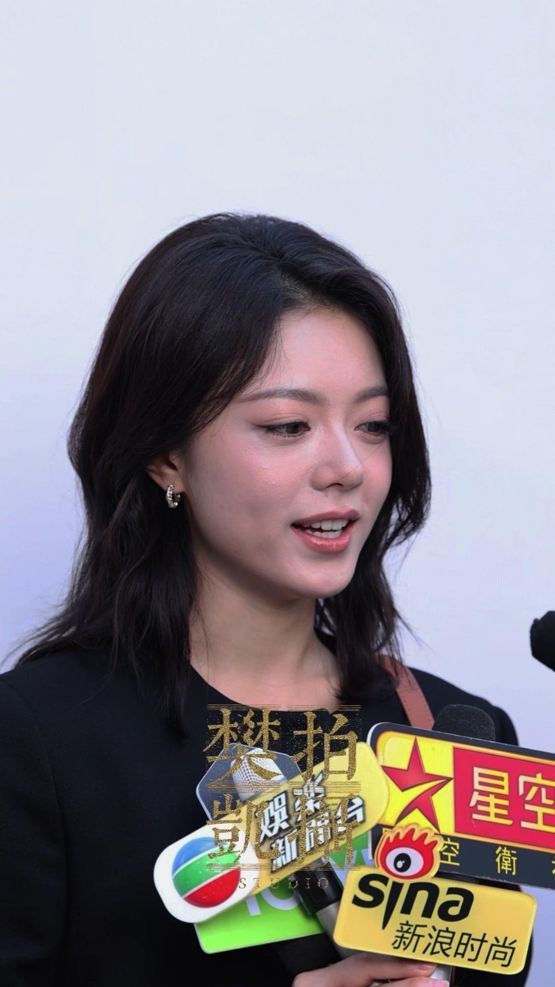 赵今麦成熟大女主风太亮眼✨。今天的麦麦走成熟大女主路线，状态美到移不开...