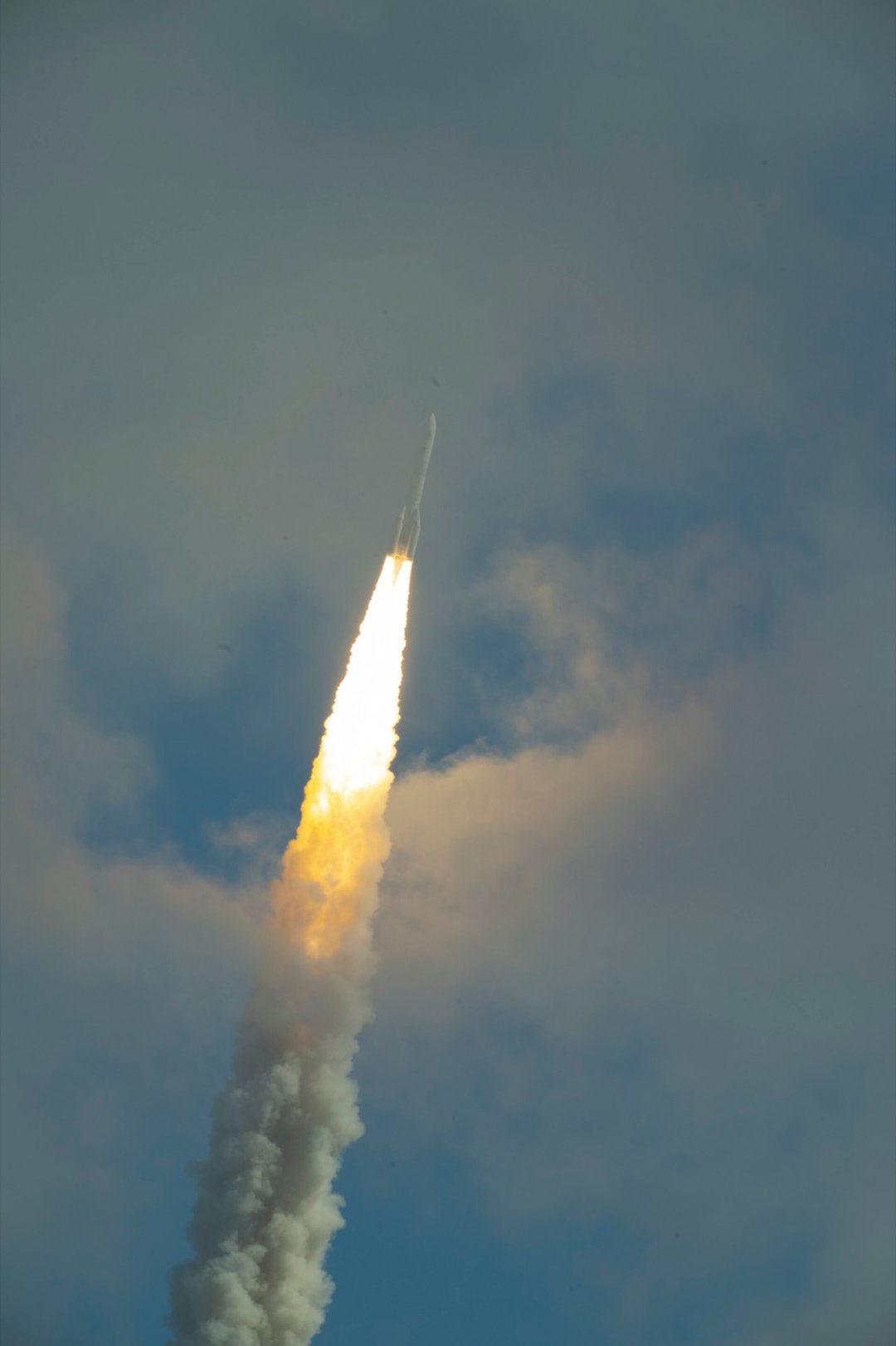 【欧空局迄今为止最大运力运载火箭Ariane6Block2运载火箭首飞成功