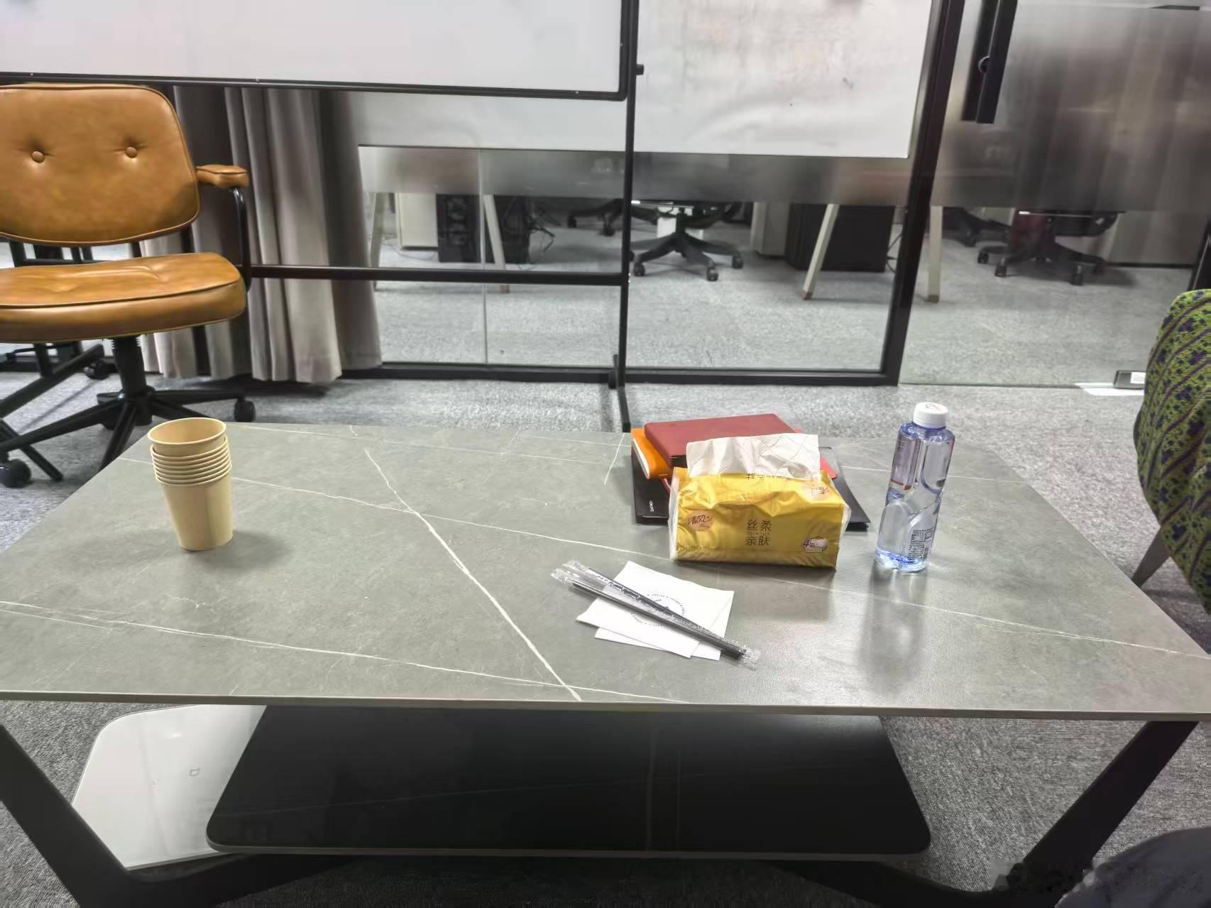 本来办公室不想弄个茶的，不过最近来了不少大佬，感觉还是要备一个，不然一直喝矿泉水