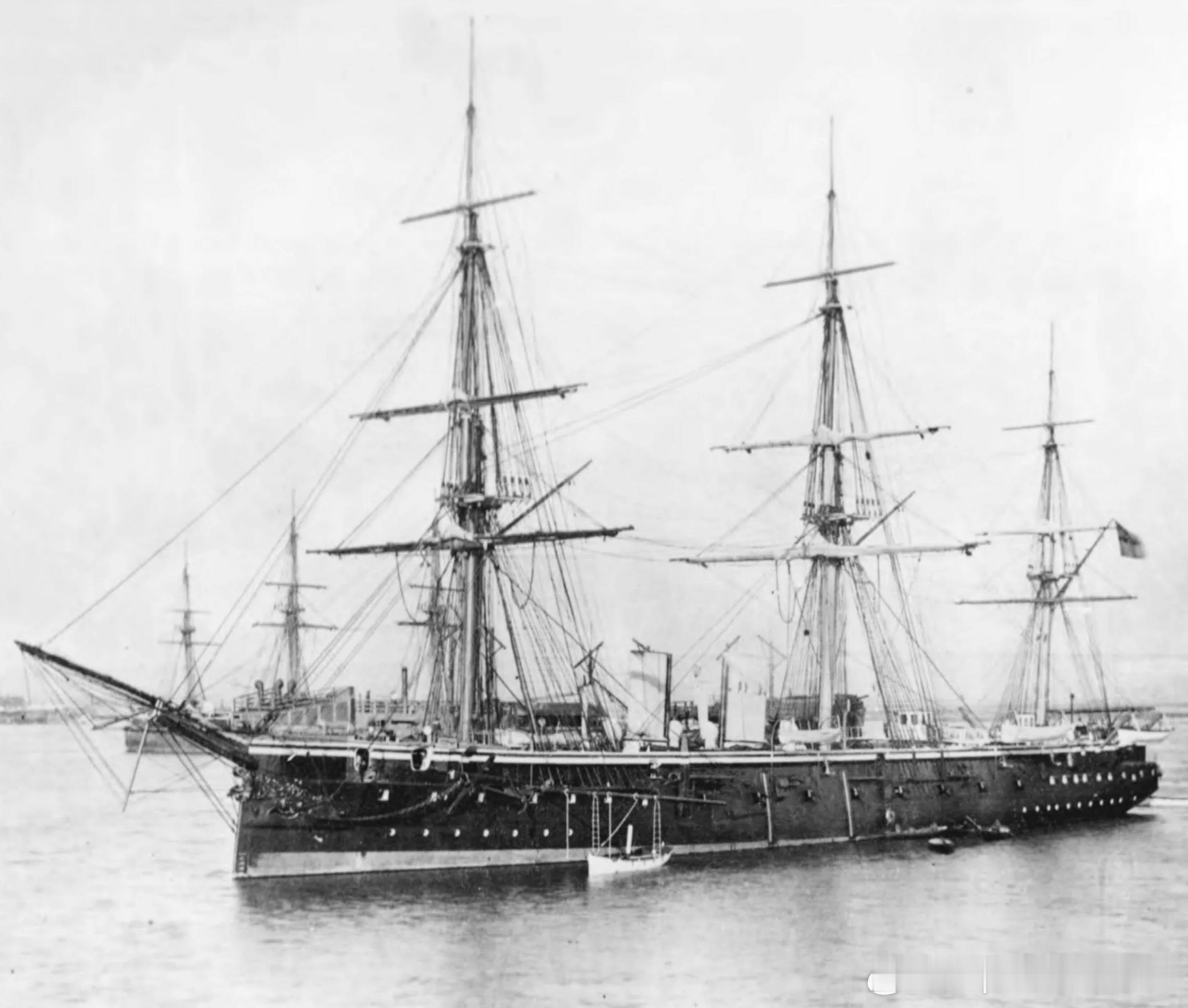 1876年8月14日服役的英国HMSShah“沙阿”号铁壳护卫舰，1904年1