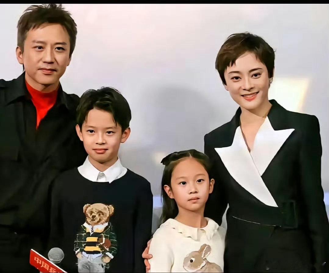 孙俪儿子画个妆直接能演甄嬛了孙俪儿子等等长大了！网友说：“画个妆直接能演甄嬛。”