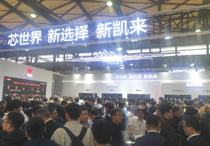 中国留给美国只有5-8年时间。2025年3月，深圳半导体新锐企业新凯来技术有