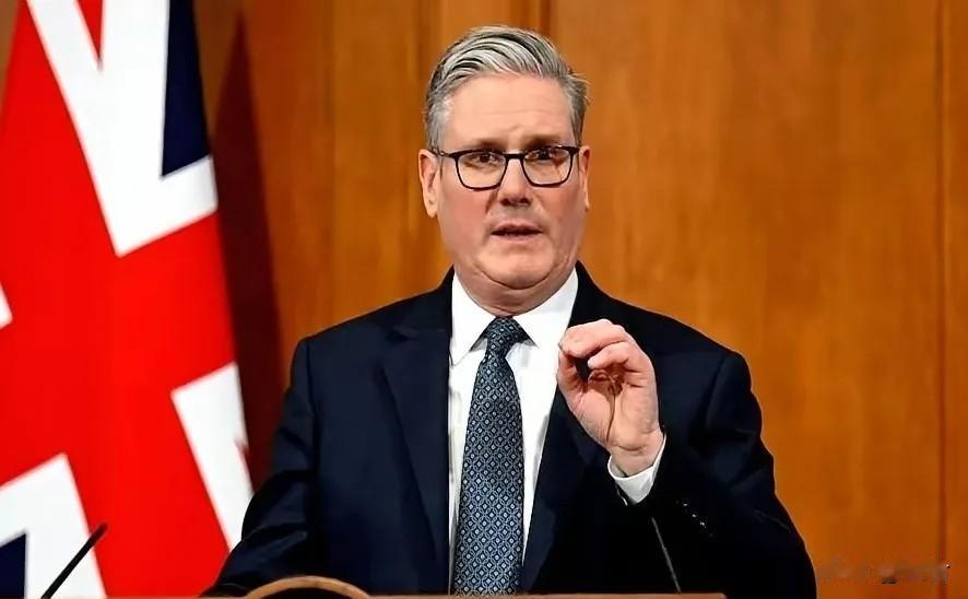 英国首相公开发声当地时间6月15日，英国首相斯塔默公开发声，欢迎美伊达成停战谅