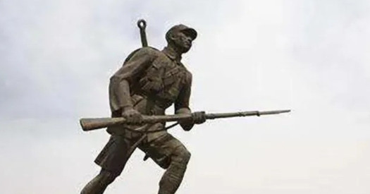 1939年，日本大佐为了取乐，举枪打死了六名中国士兵之后，洋洋自得：“信不信，我