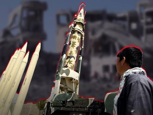 也门胡塞胆子越来越大了，弹道导弹突破打击沙特军事基地，直接重创沙特增援部队，大批救护车赶到现场！战场