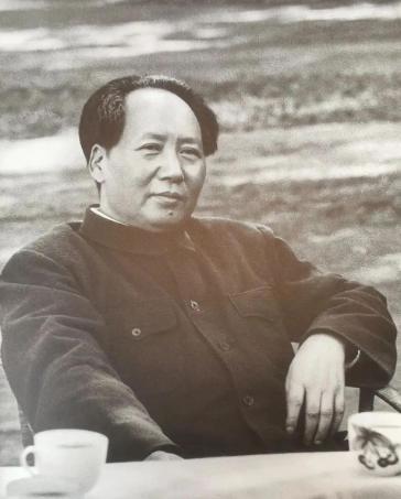 解放后，东方大国不承认鸦片战争后签订的所有不平等条约，但对割让领土的条约没有废除