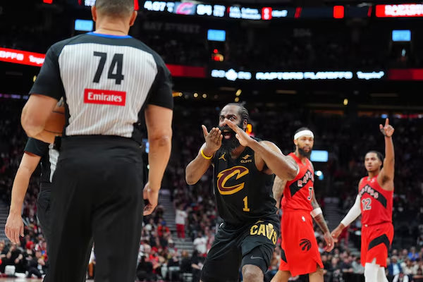 #骑士猛龙G4两分钟7次漏判#有点离谱👀NBA官方公布了骑士猛龙G4最后两分钟