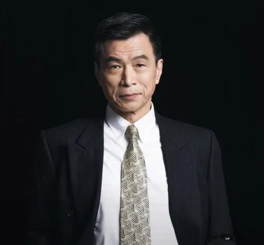 演员李天柱说：“拍《甄嬛传》时，我第一次见陈建斌，我说你好，我是李天柱，我是从台