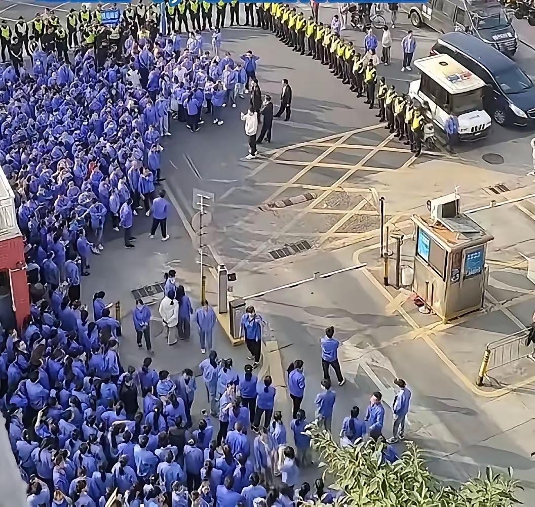 深圳易力声科技成立2004年，有近10万平方米现代化生产基地和5000多名产业工