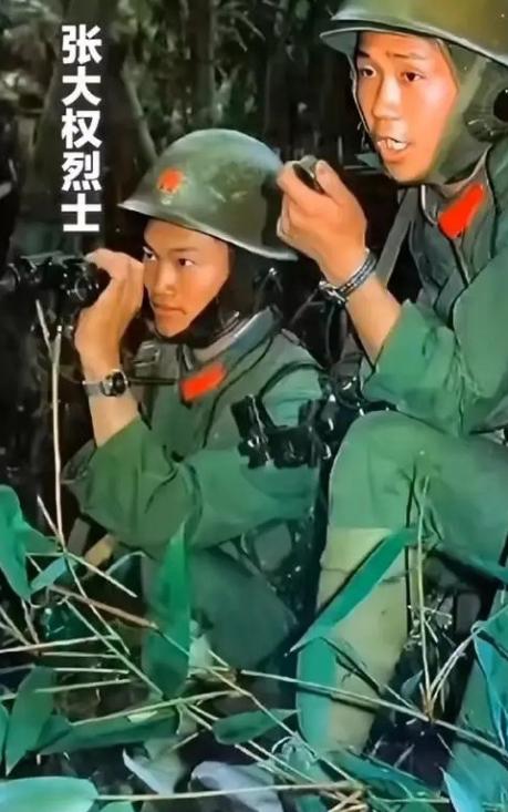 什么是顶天立地？这就是！左腿被削掉巴掌大的肉，他单腿往前爬！左手腕被打穿，他用血