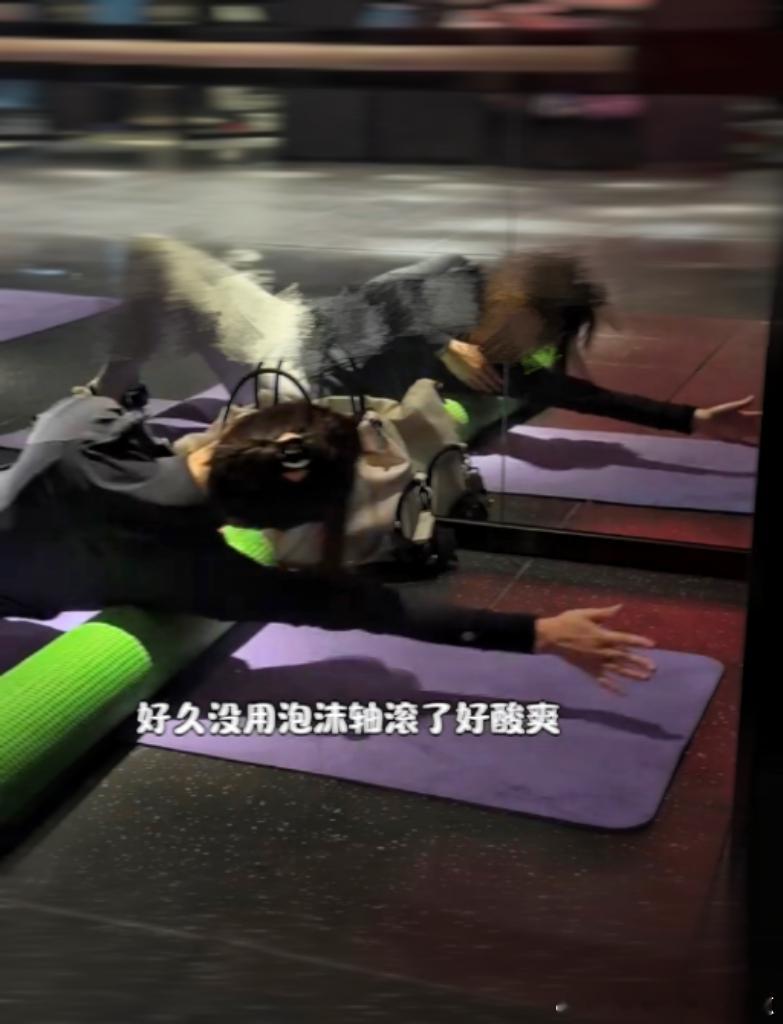 这5月2号跟渡劫日一样。一下狂风、一下正常。幸好健身不是户外。[捂脸哭]​​​