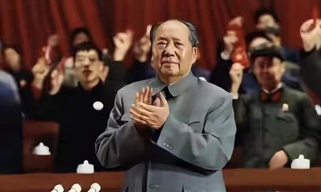 毛主席那双眼睛，厉害在哪？说出来你可能不信，毛主席的视力，好到让人吃惊。他一