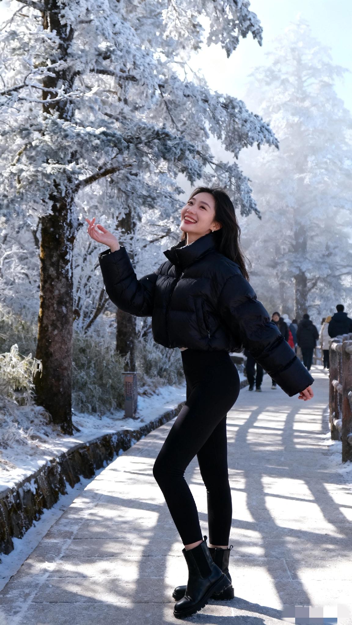女生怎样穿才能显得身材好挺拔