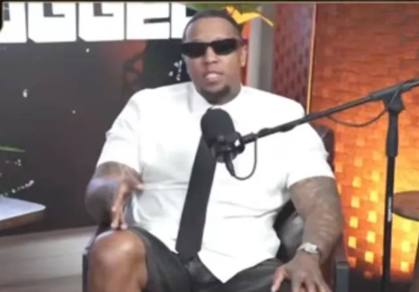 休斯顿说唱歌手KillaKyleon近日在肯德里克-帕金斯主持的节目中向火箭球