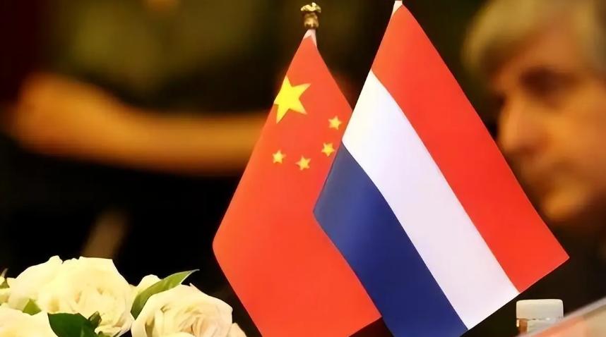 俄乌冲突爆发至今，很多人曾疑惑，中国为何不直接帮俄罗斯？不少人觉得，中俄关系深厚