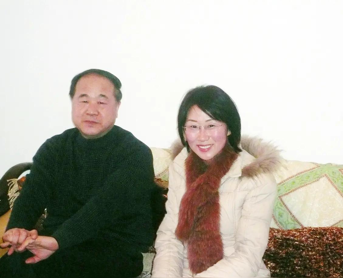 莫言全家桶：主任是爹，副主任是女婿，博士生是闺女，北师大这中心谁说了算？诺贝