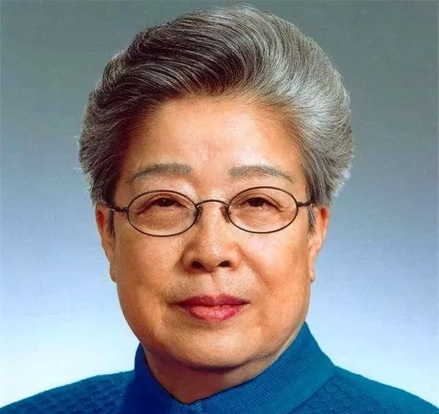 “铁娘子”吴仪一生未嫁，但她并不是独身主义者。她曾坦诚地说道：“我不是独身主义者