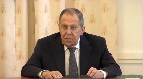 俄罗斯已决定向伊朗提供无人机、防空系统、苏35战斗机，美国提出强烈反对，但俄外长