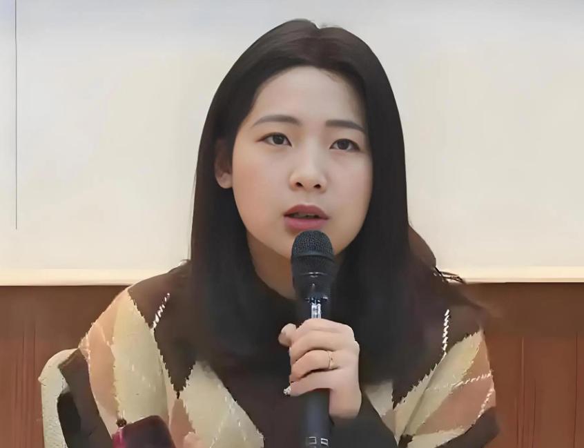 徐巧芯说没必要抓沈伯洋！徐巧芯这次可能看走眼了。沈伯洋虽然不是什么大人物