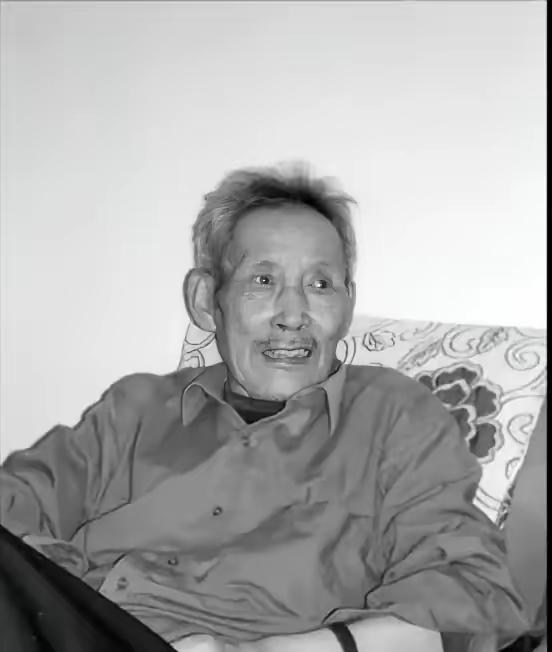 细节里的抗战风骨：18岁战士的白刃战生死课​​山东抗战中，18岁的赵梓山参